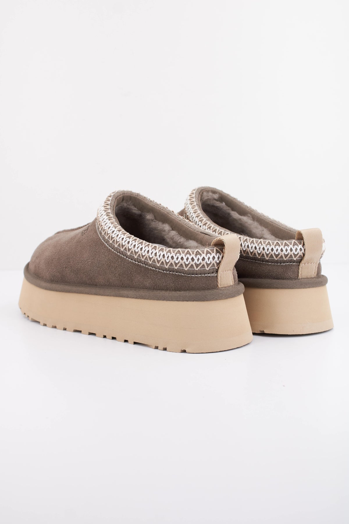 UGG W TAZZ II en color DDRG  (4)
