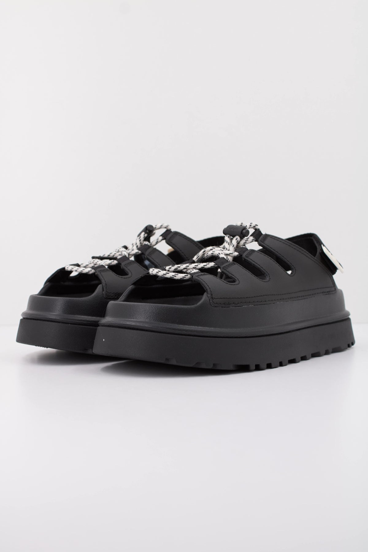 UGG W GOLDENGLOW TOGGLE en color BLK  (2)