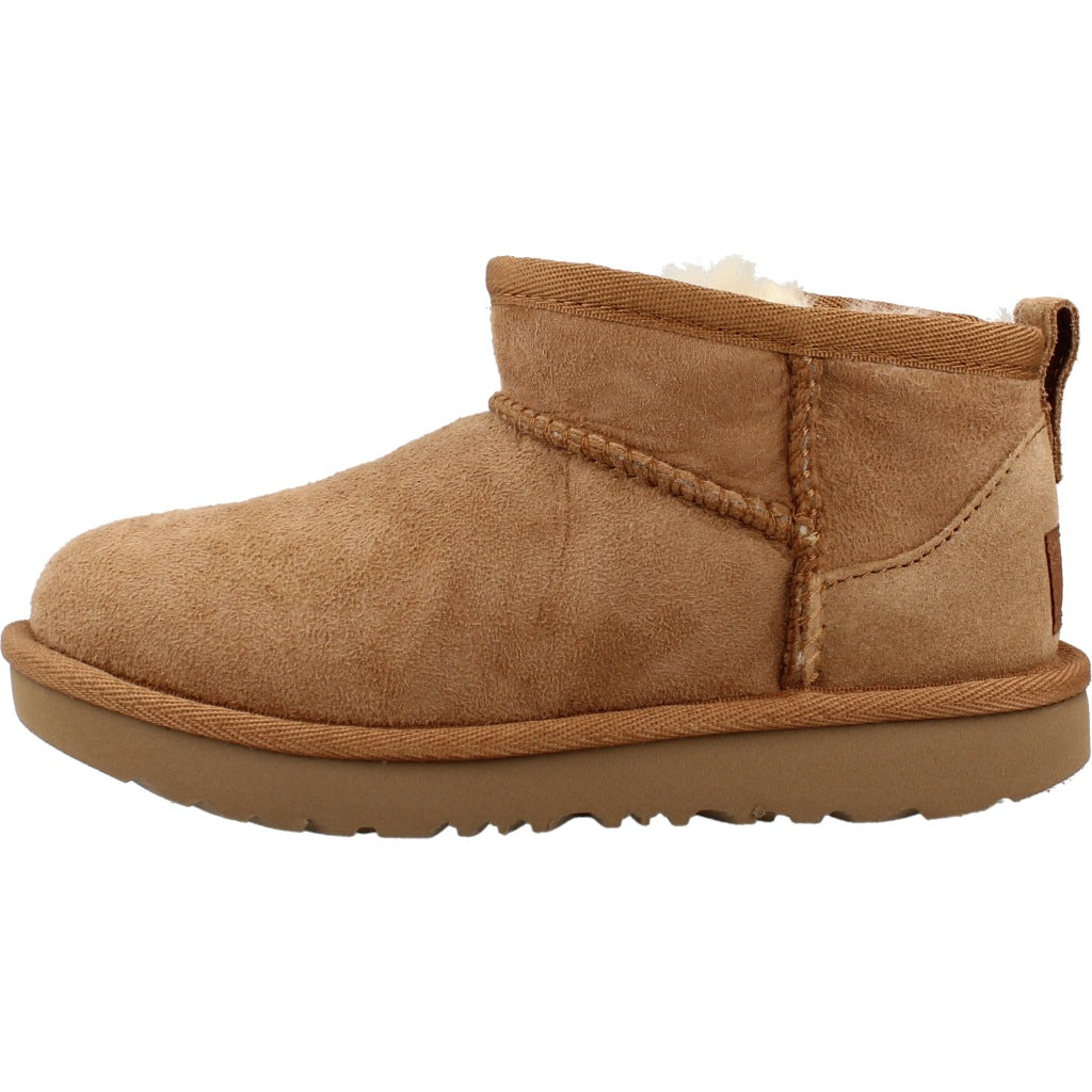 UGG T CLASSIC ULTRA MINI en color CHE  (2)