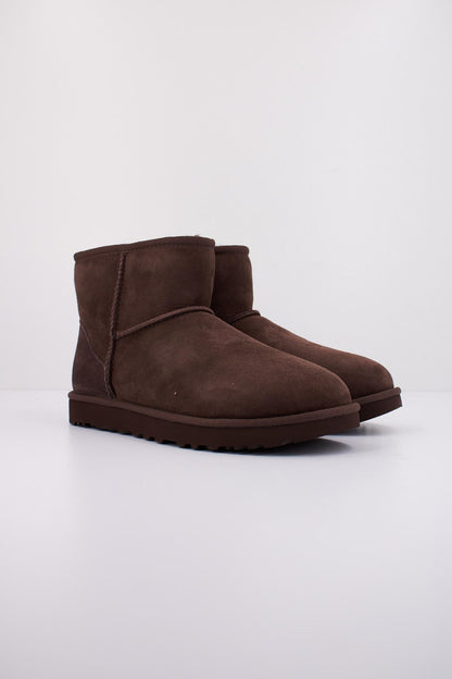 UGG UGG CLASSIC MINI en color BRNTCD  (2)