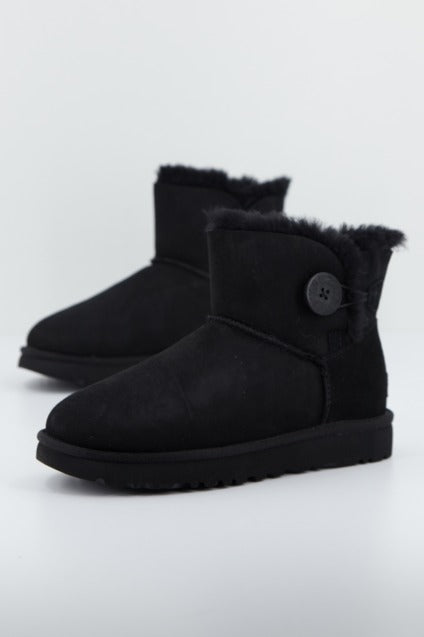 UGG UGG MINI BUTTON en color BLK  (1)