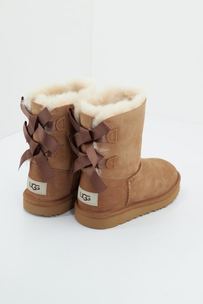 UGG BAILEY BOW II en color CHESTNUT  (3)