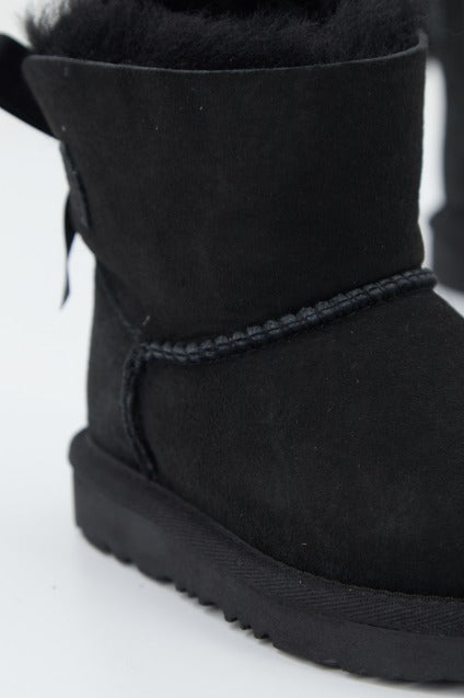 UGG MINI BAILEY BOW II en color BLACK  (2)