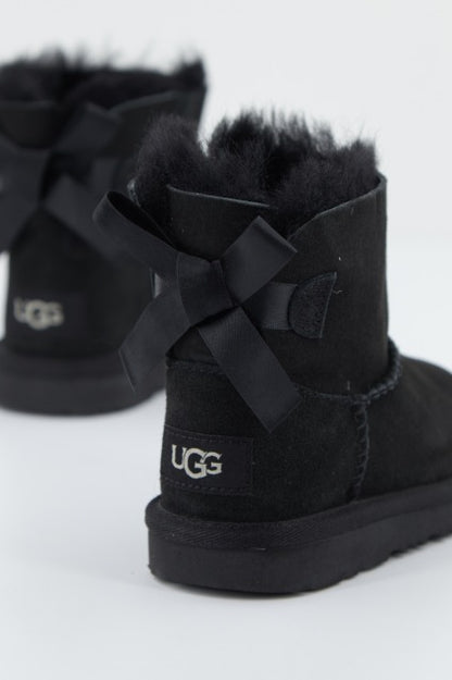 UGG MINI BAILEY BOW II en color BLACK  (3)