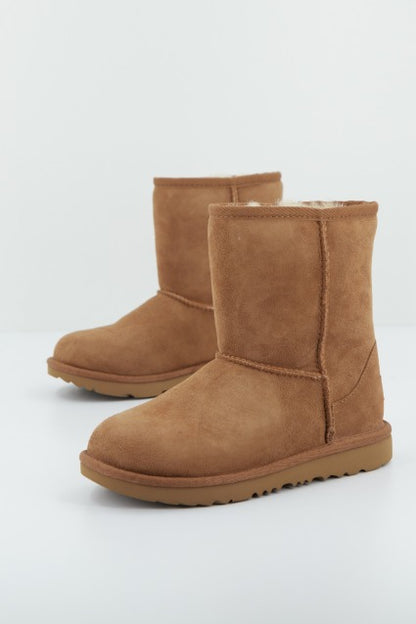 UGG CLASSIC II en color CHESTNUT  (1)