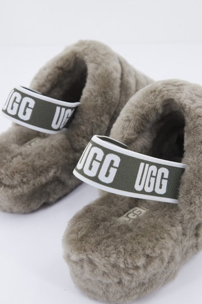 UGG FLUFF YEAH SLIDE en color BURNTOLIVE  (3)