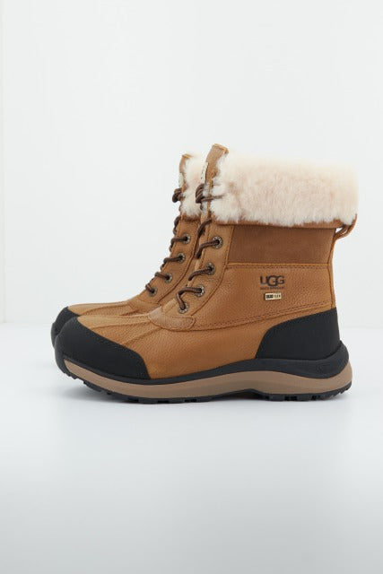 UGG ADIRONDACK BOOT III en color CHESTNUT  (1)