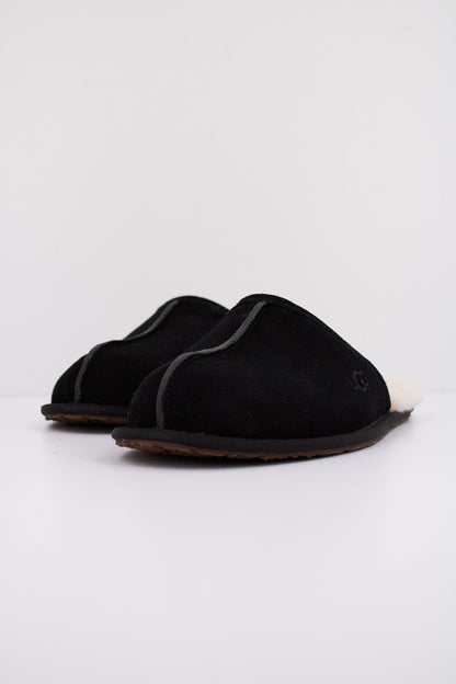 UGG SCUFF en color BLACK  (2)