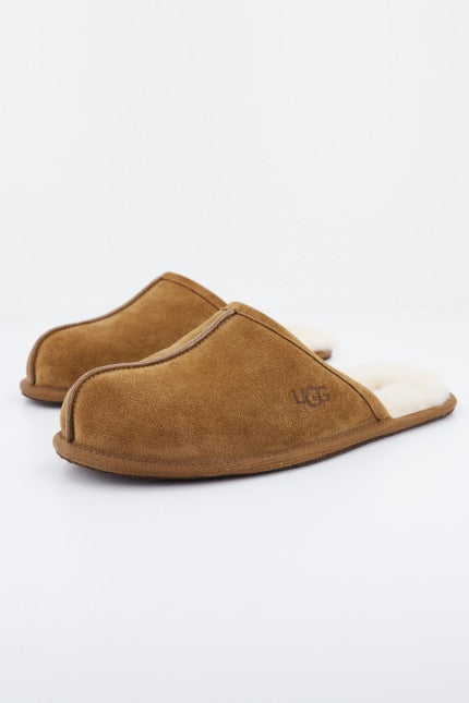 UGG SCUFF en color CHESTNUT  (1)