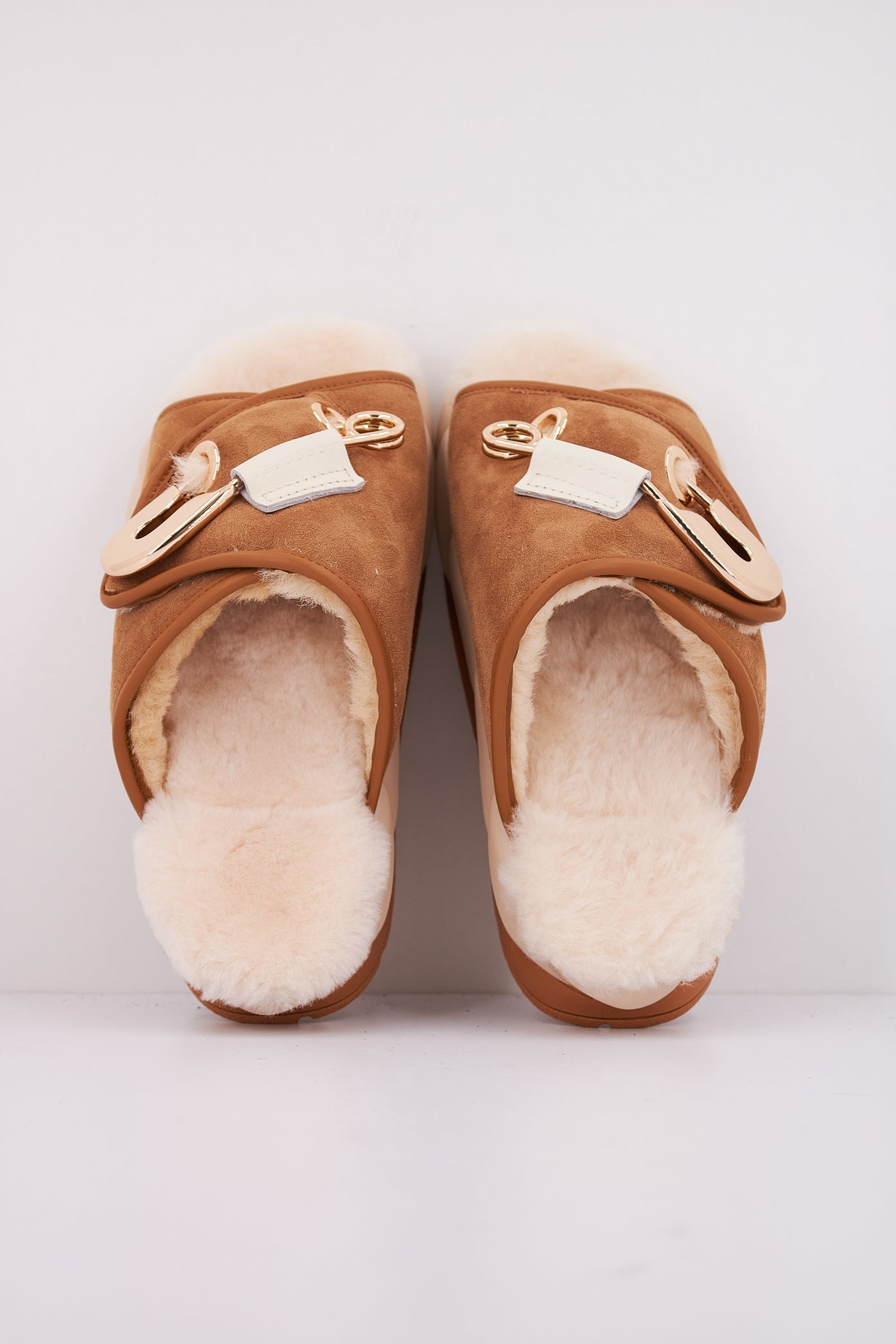 CCCCEES MELLOW PIN en color TAN  (3)