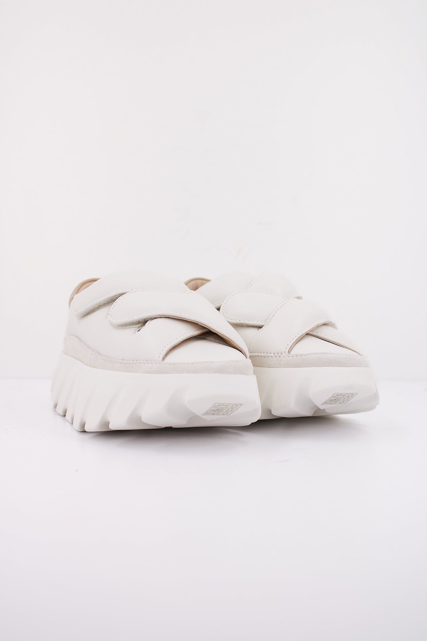 CCCCEES TURA LUCKY en color WHITE  (2)