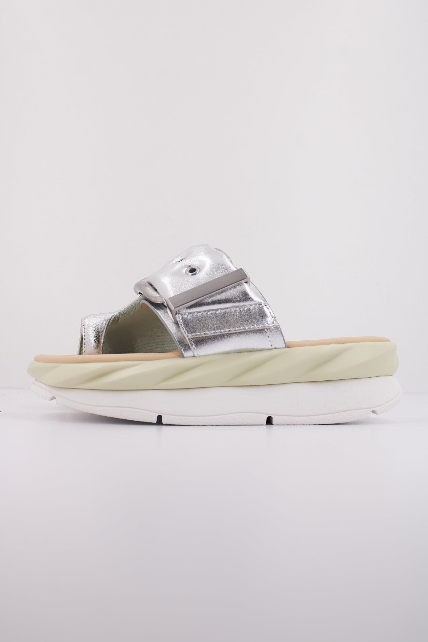 CCCCEES MELLOW GLOW en color SILVER  (1)