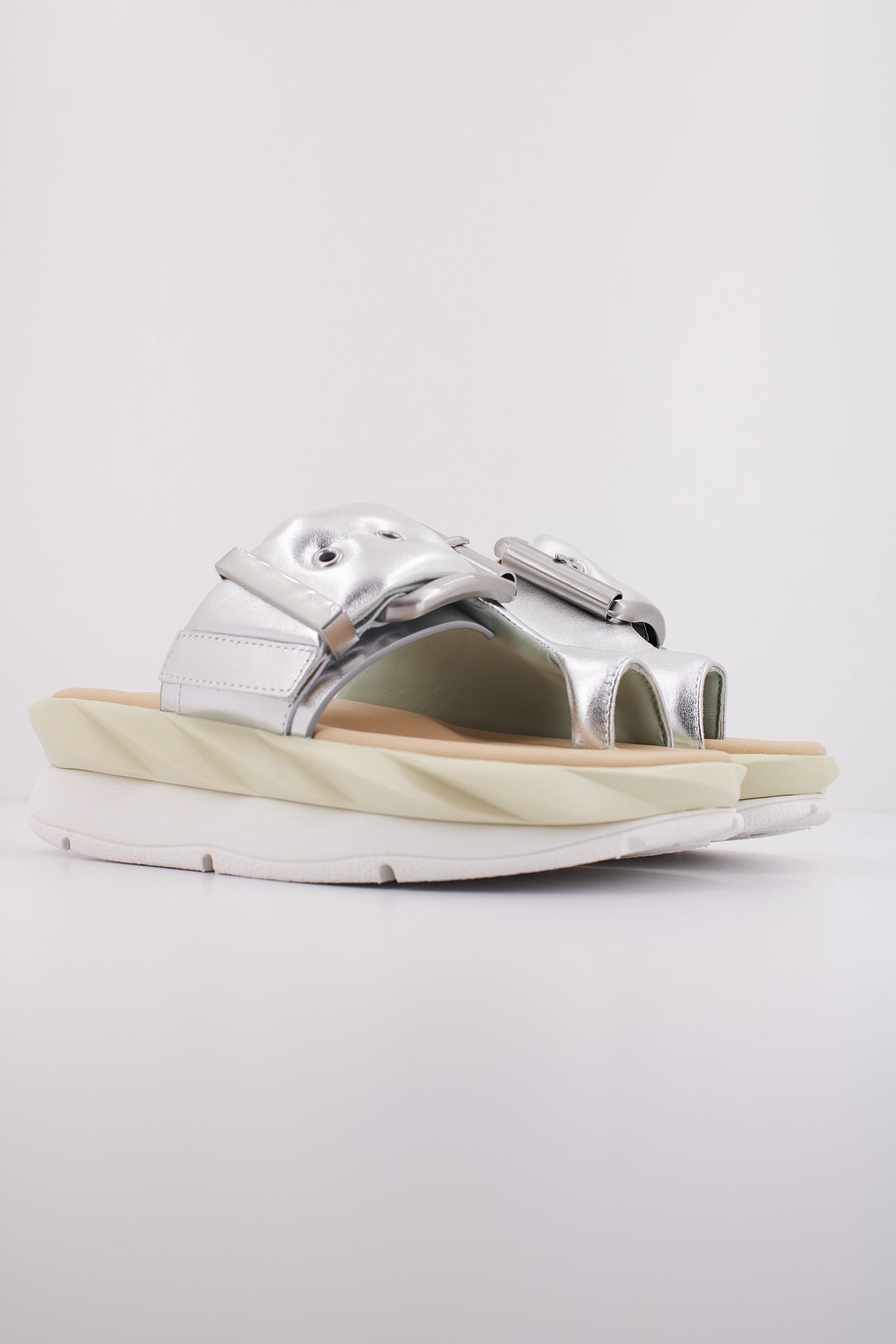 CCCCEES MELLOW GLOW en color SILVER  (2)
