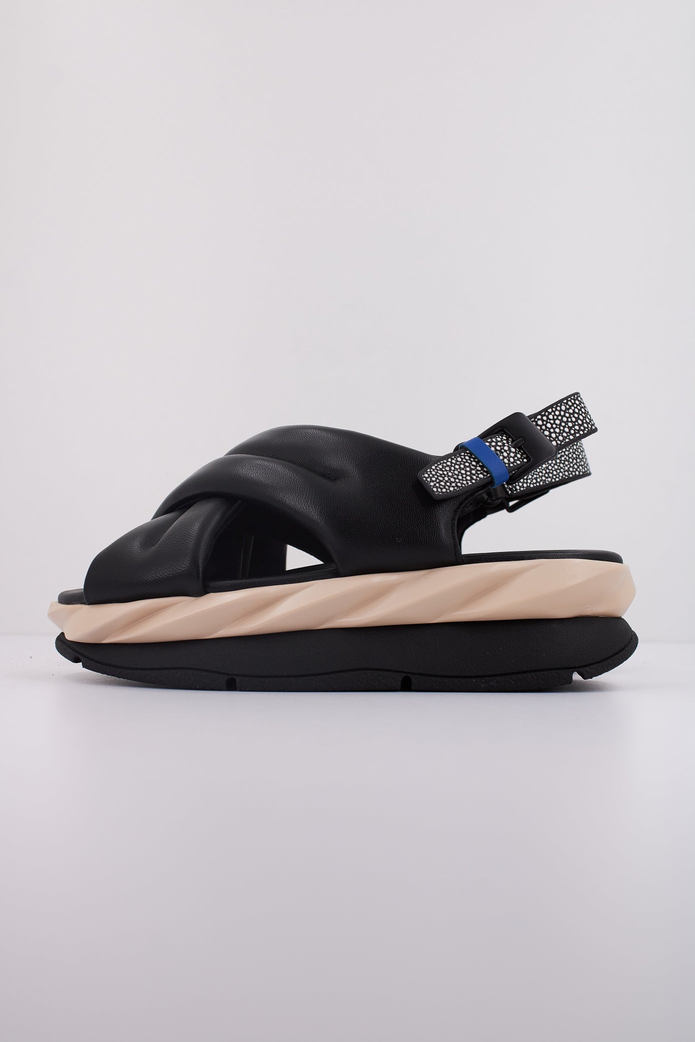 CCCCEES MELLOW MOA en color OREO  (1)