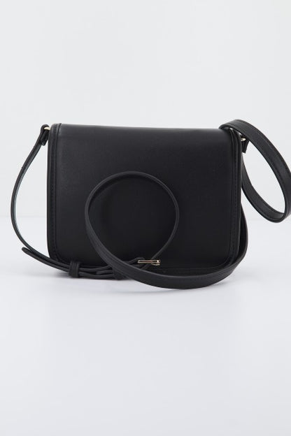 V IPERION FLAP BAG en color NERO  (3)